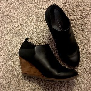 Dr. Scholl's Black Ankle Booties with Brown Wedge